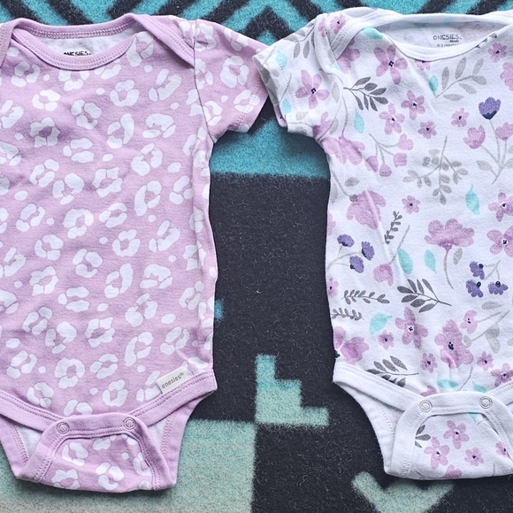Gerber Baby Girls Floral Short Sleeve Onesies® Bodysuits 2 Pack 0-3 Months - Picture 3 of 8